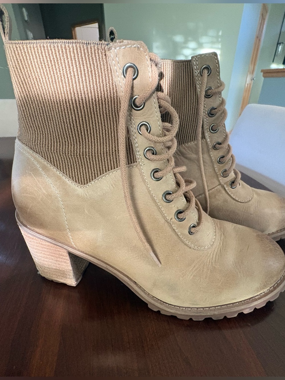 Lace-Up Chunky Heel Ankle Boots in Tan